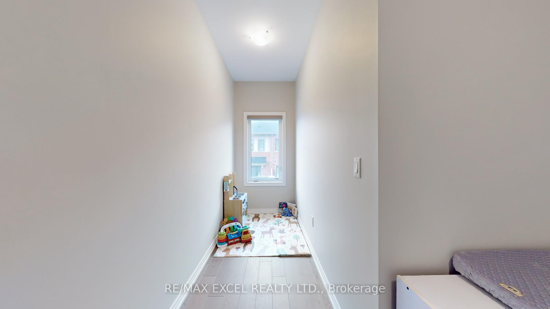 Photo 25 of 4 Isabella Peach Drive, Markham, Victoria Square — HOMEH