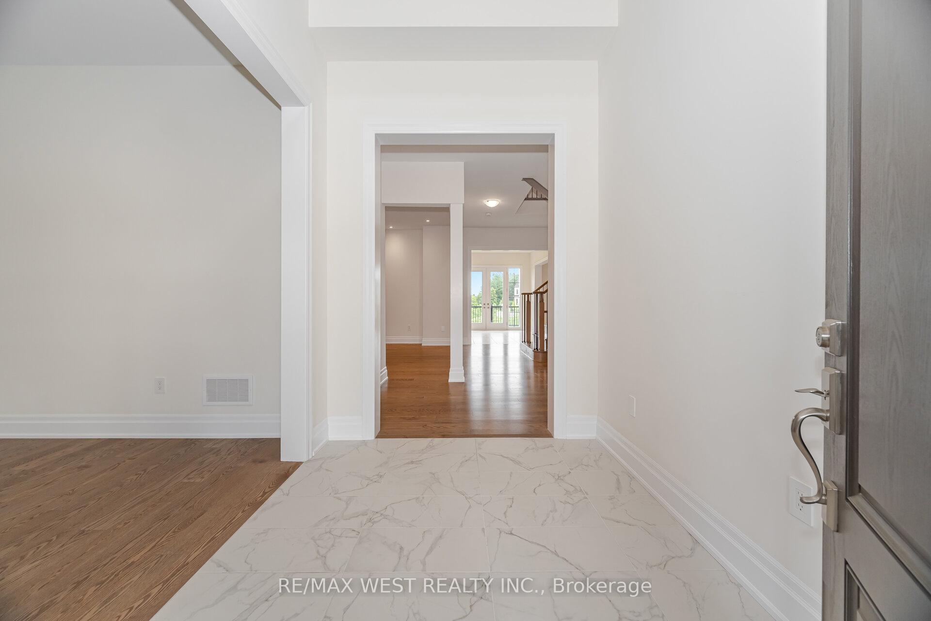 Photo 5 of 193 McMichael Avenue, Vaughan, Kleinburg — HOMEH