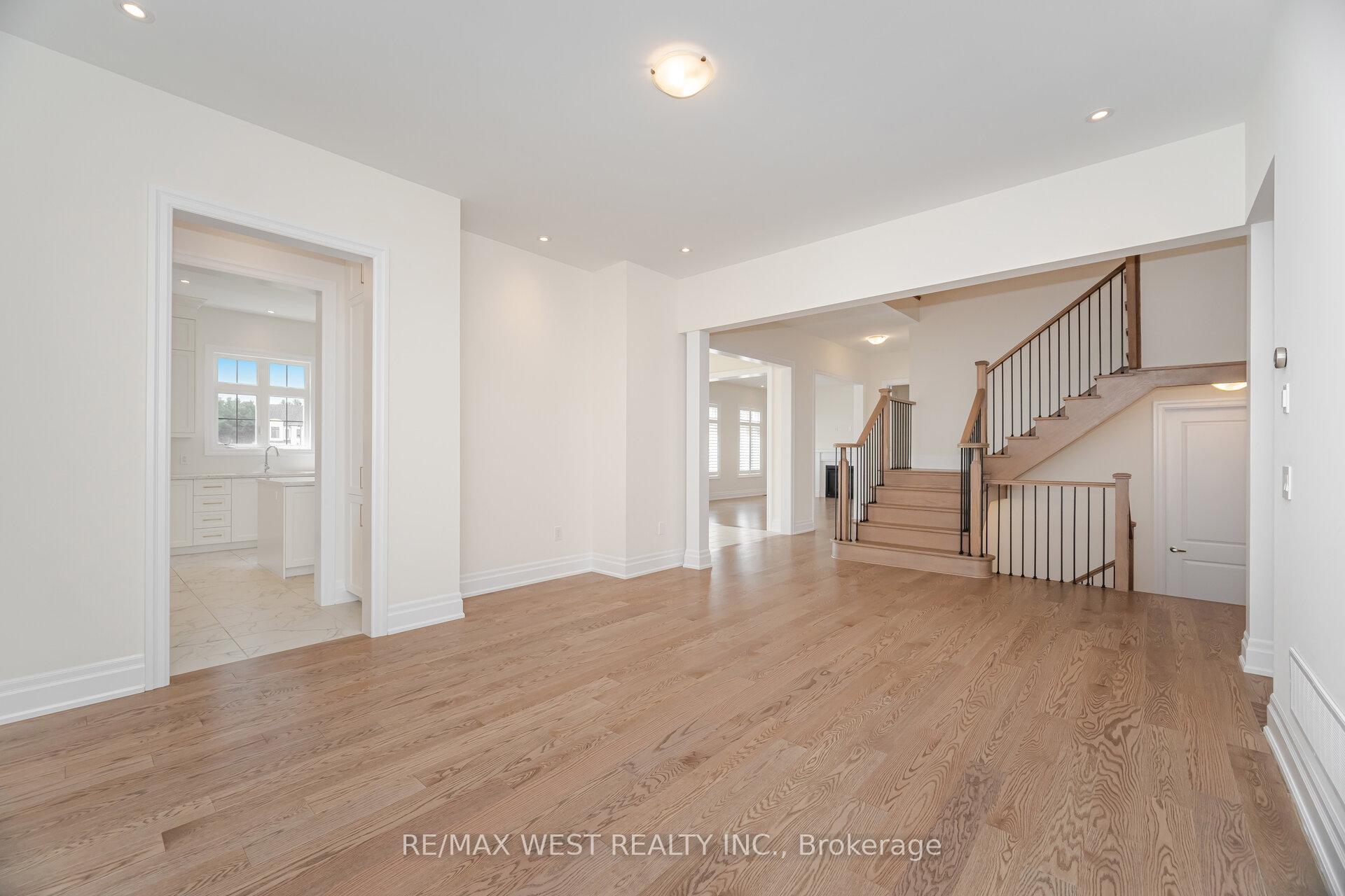Photo 9 of 193 McMichael Avenue, Vaughan, Kleinburg — HOMEH