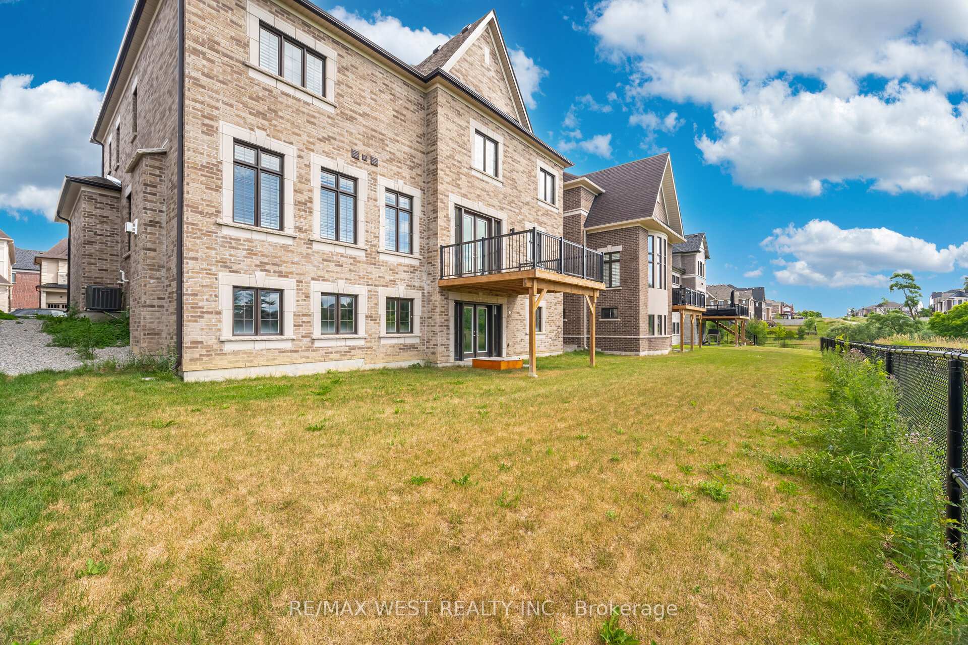Photo 39 of 193 McMichael Avenue, Vaughan, Kleinburg — HOMEH
