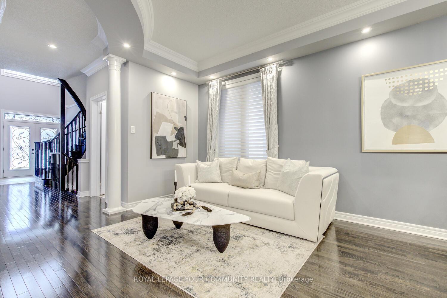 Photo 5 of 35 Chayna Crescent, Vaughan, Patterson — HOMEH