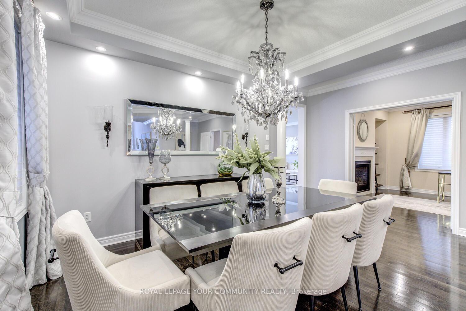 Photo 8 of 35 Chayna Crescent, Vaughan, Patterson — HOMEH