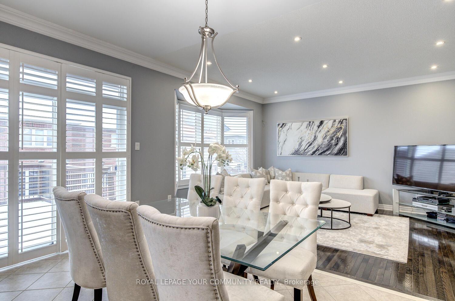 Photo 14 of 35 Chayna Crescent, Vaughan, Patterson — HOMEH