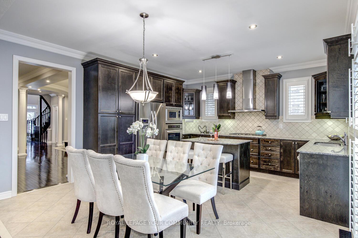 Photo 16 of 35 Chayna Crescent, Vaughan, Patterson — HOMEH