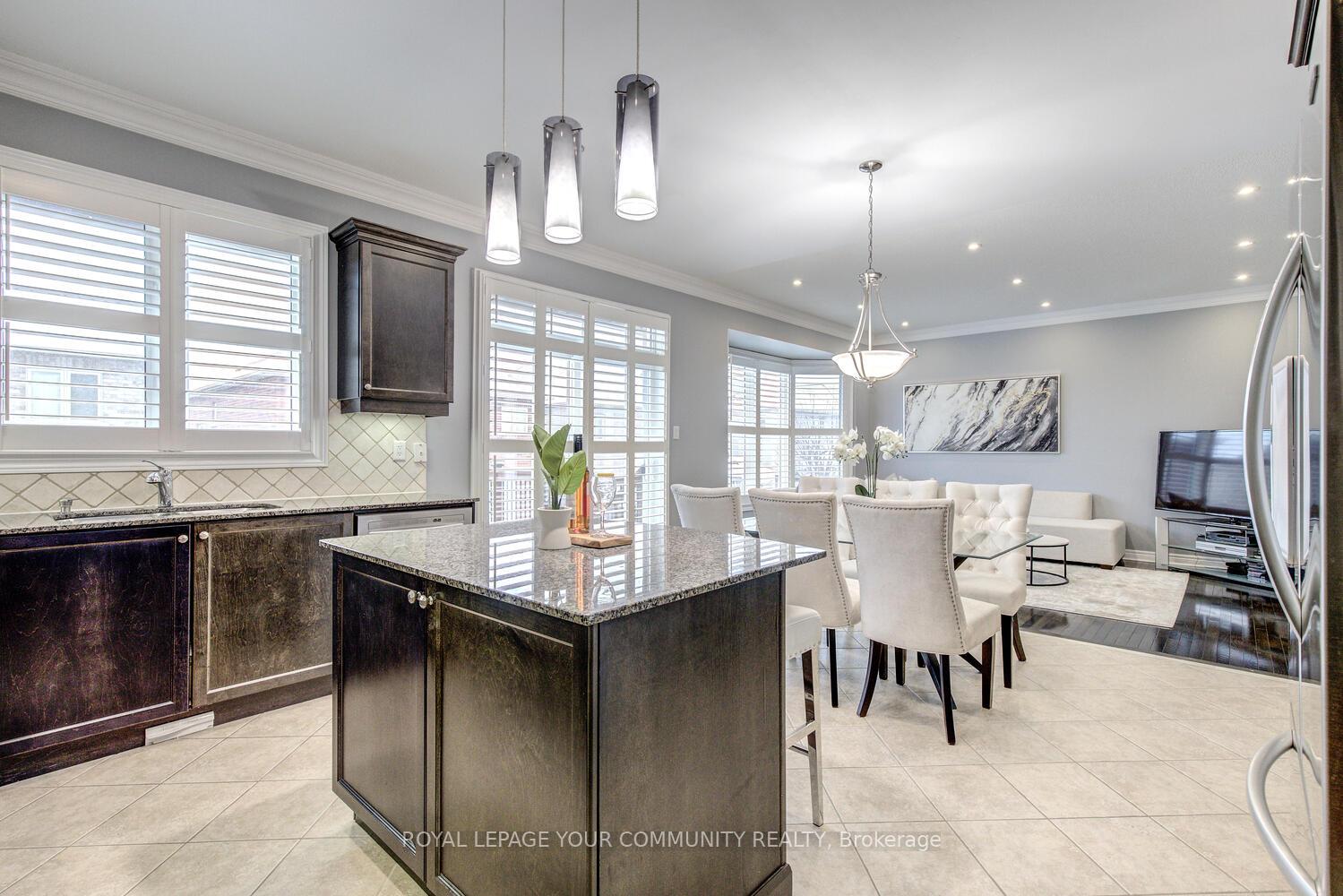 Photo 20 of 35 Chayna Crescent, Vaughan, Patterson — HOMEH
