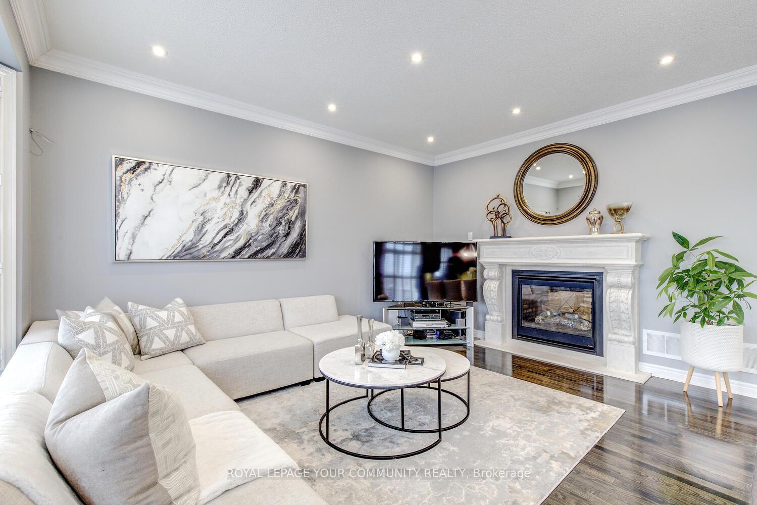 Photo 21 of 35 Chayna Crescent, Vaughan, Patterson — HOMEH