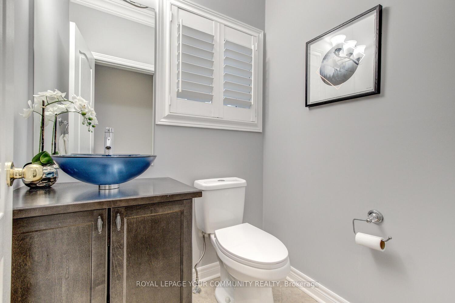 Photo 25 of 35 Chayna Crescent, Vaughan, Patterson — HOMEH
