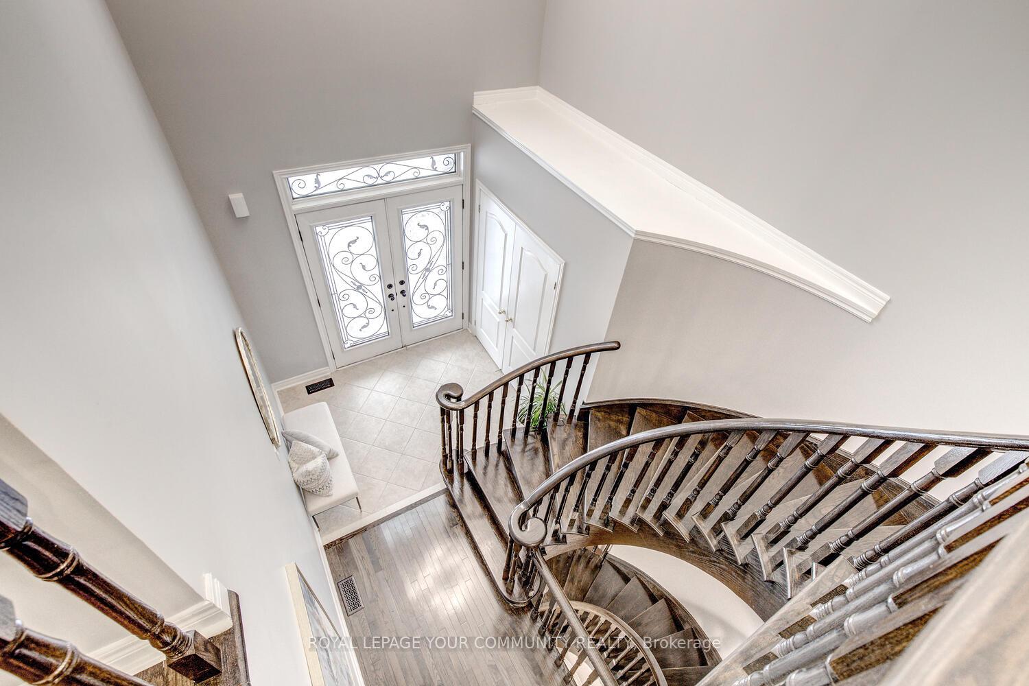 Photo 26 of 35 Chayna Crescent, Vaughan, Patterson — HOMEH