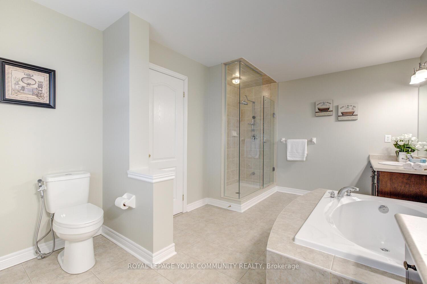 Photo 31 of 35 Chayna Crescent, Vaughan, Patterson — HOMEH