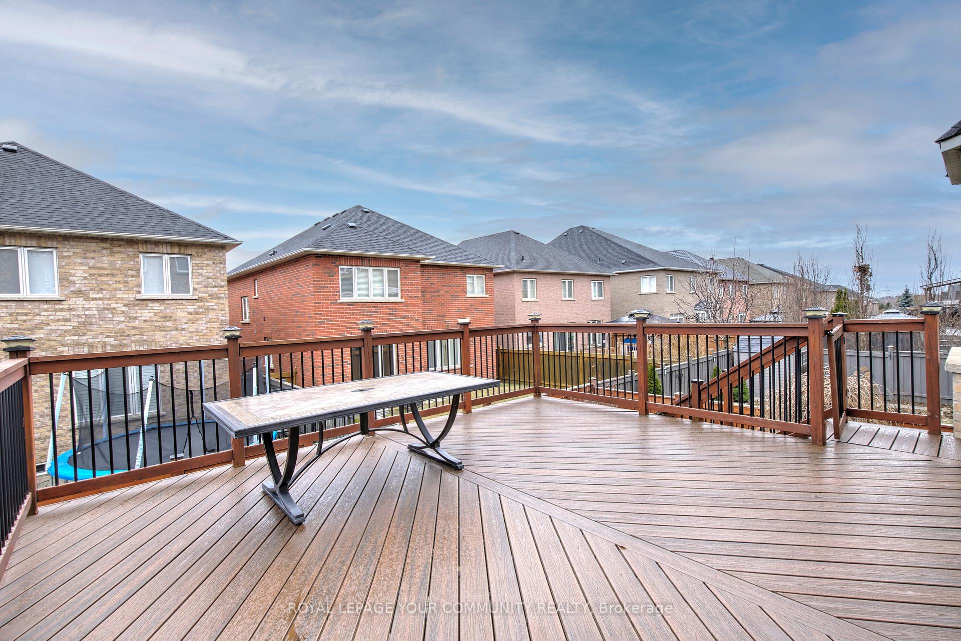 Photo 43 of 35 Chayna Crescent, Vaughan, Patterson — HOMEH