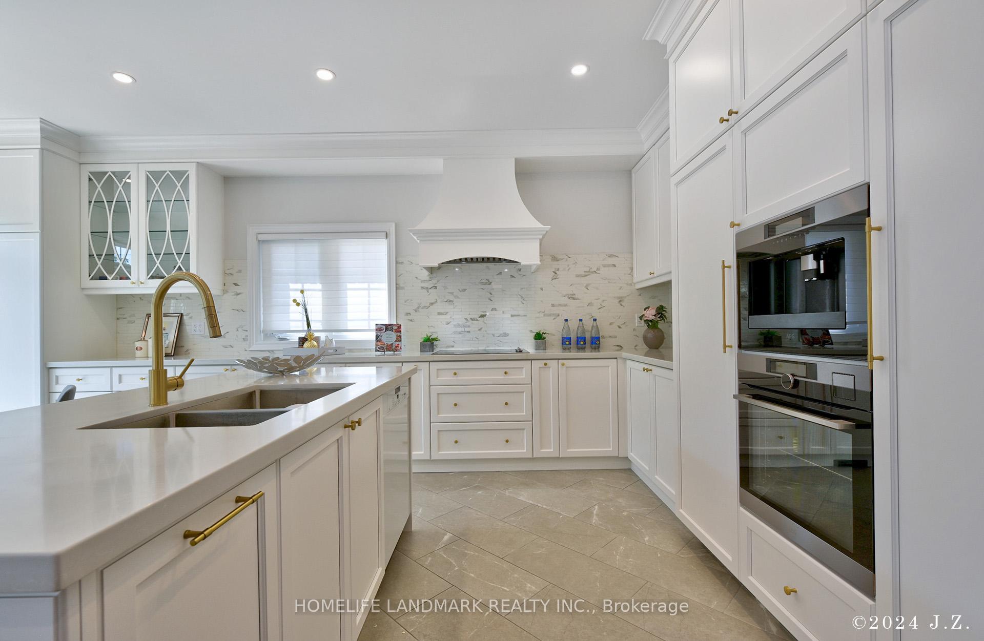 Photo 14 of 57 Castleglen Boulevard, Markham, Berczy — HOMEH