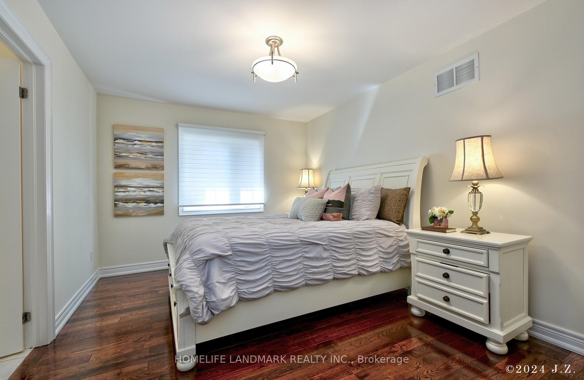 Photo 26 of 57 Castleglen Boulevard, Markham, Berczy — HOMEH