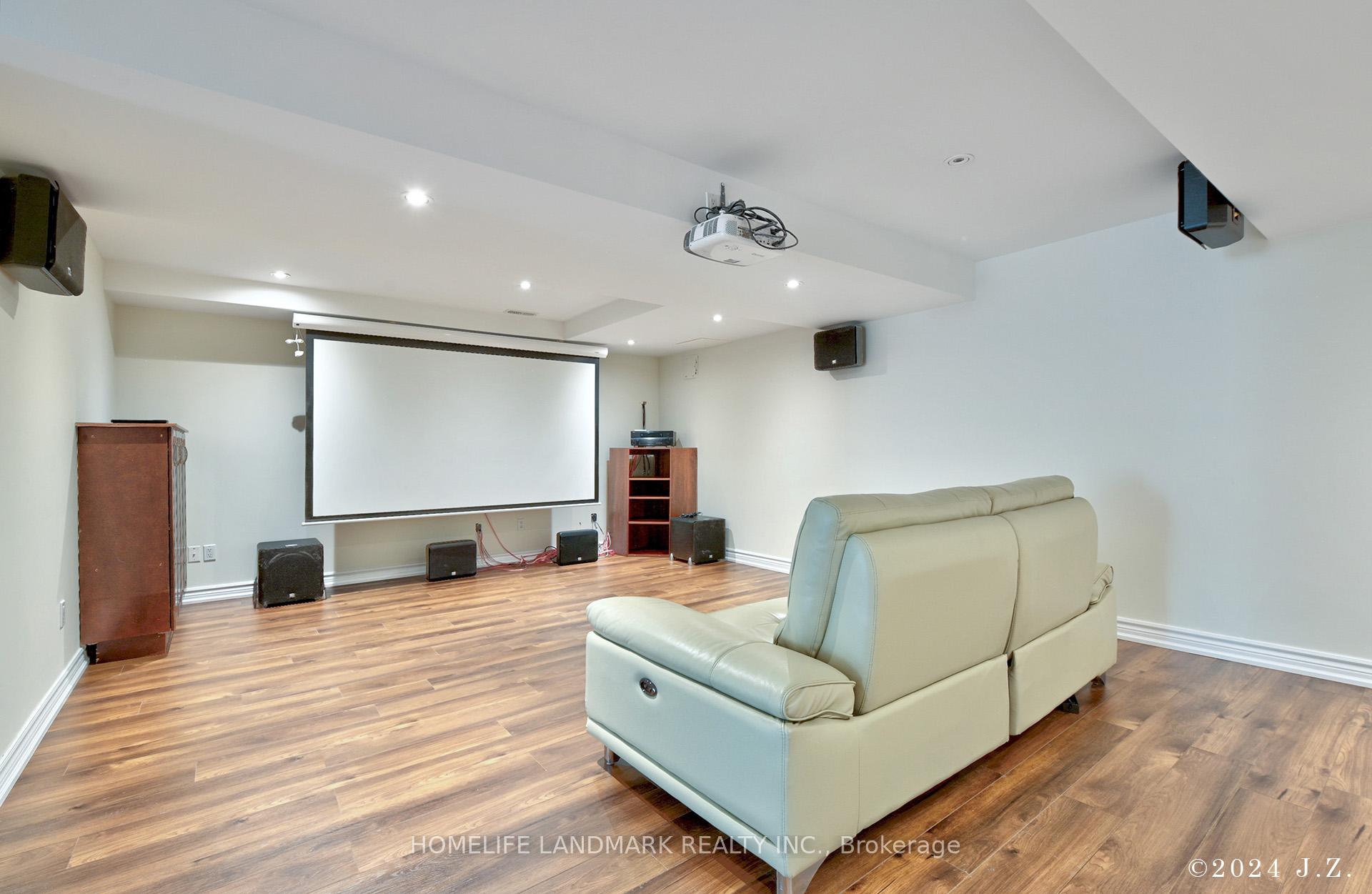 Photo 30 of 57 Castleglen Boulevard, Markham, Berczy — HOMEH