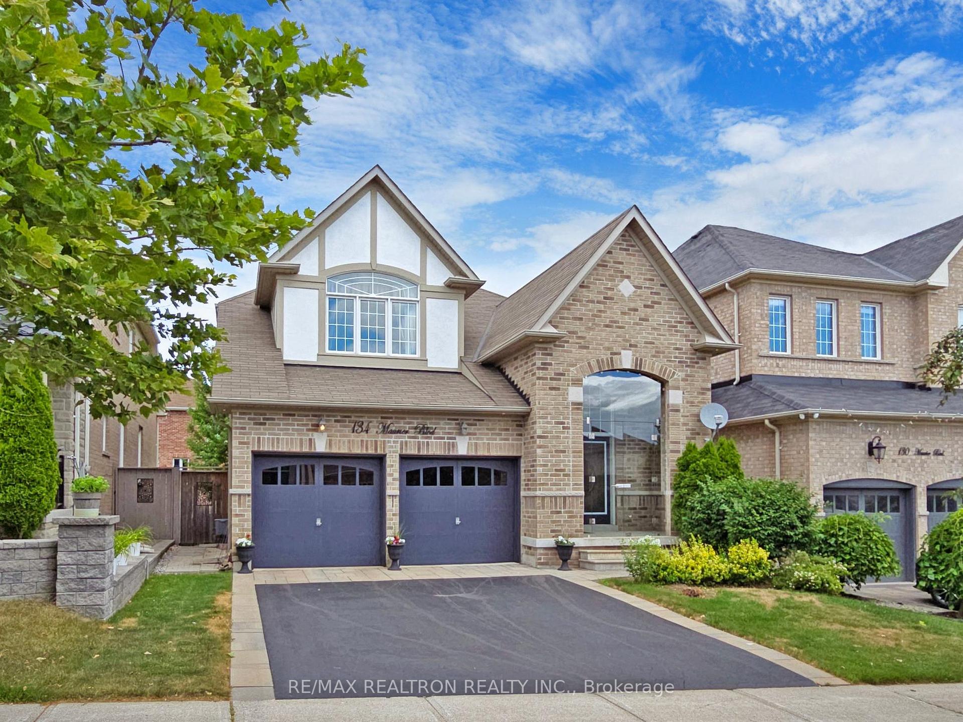 Photo 1 of 134 Maurier Boulevard, Vaughan, Patterson — HOMEH