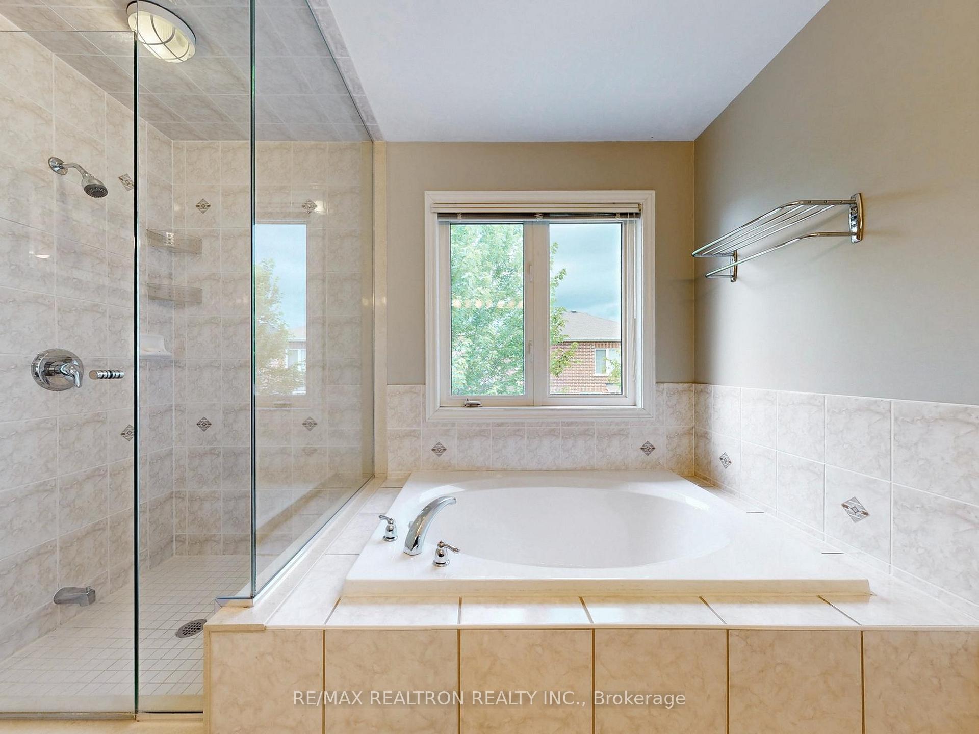 Photo 27 of 134 Maurier Boulevard, Vaughan, Patterson — HOMEH