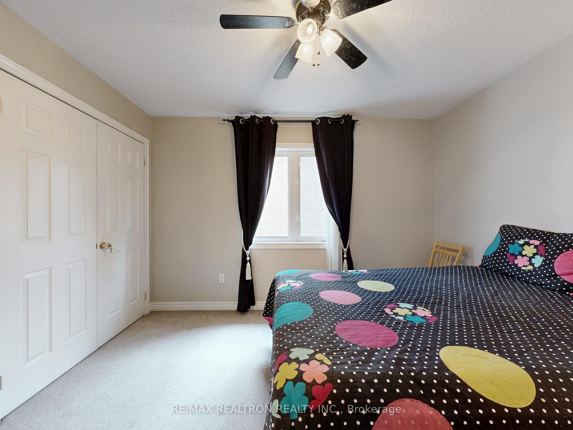 Photo 32 of 134 Maurier Boulevard, Vaughan, Patterson — HOMEH
