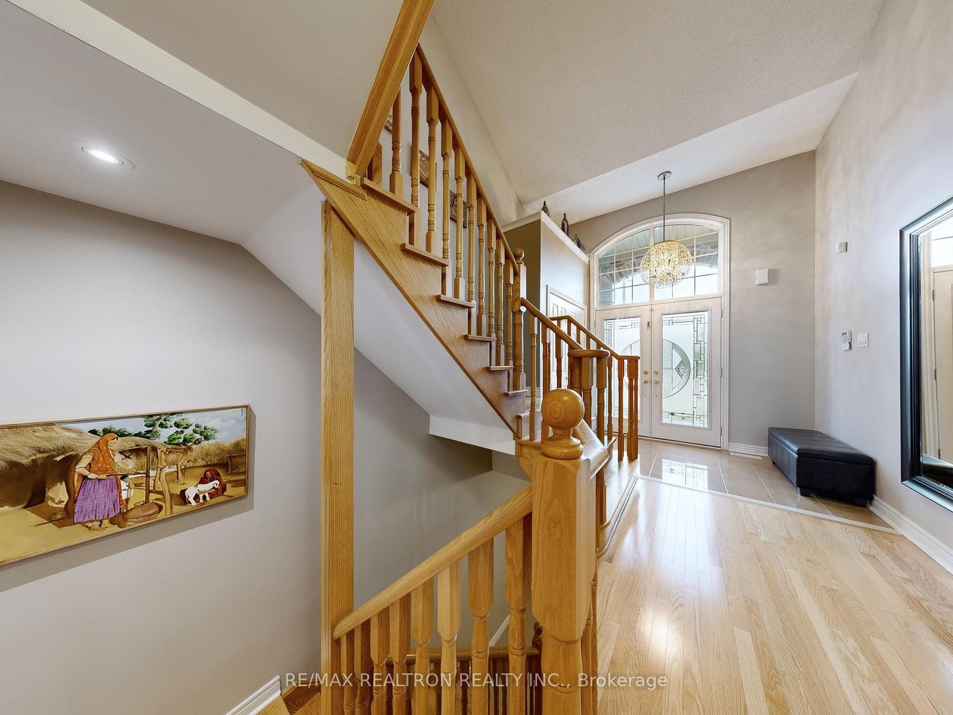 Photo 36 of 134 Maurier Boulevard, Vaughan, Patterson — HOMEH