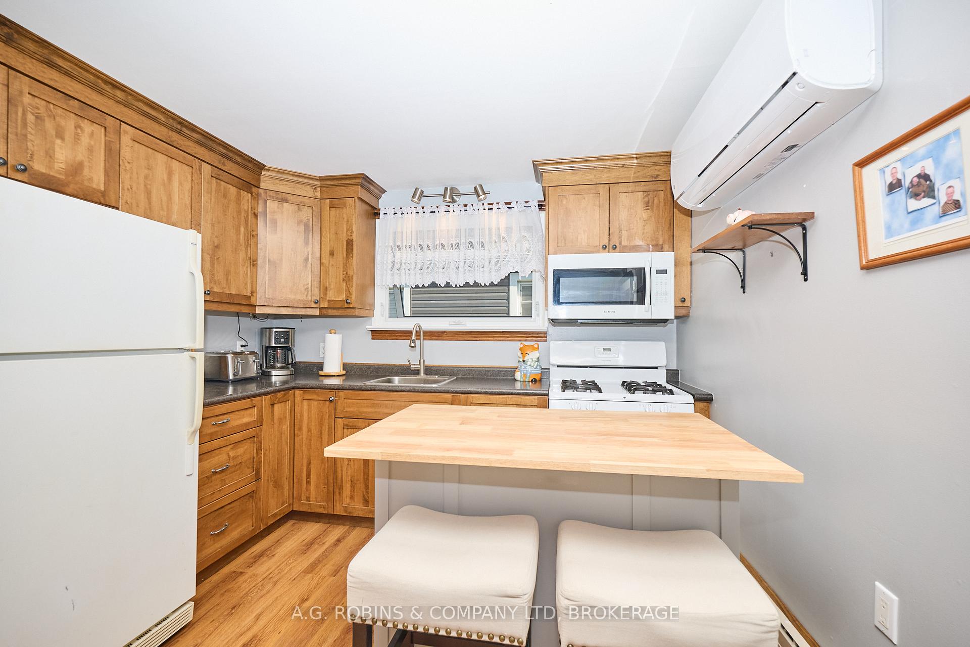 Photo 13 of 69 Wright Street, Welland, Lincoln/Crowland — HOMEH