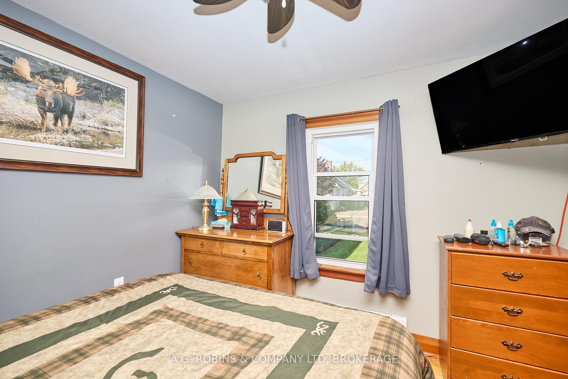 Photo 14 of 69 Wright Street, Welland, Lincoln/Crowland — HOMEH