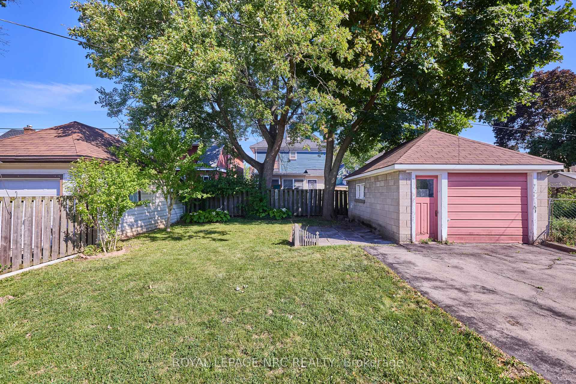 Photo 7 of 24 Randolph Street, Welland, Welland Downtown — HOMEH