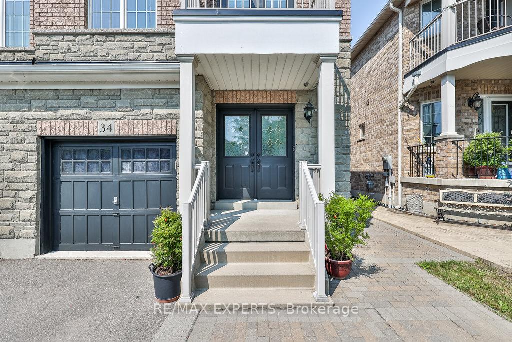 Photo 2 of 34 Manordale Crescent, Vaughan, Vellore Village — HOMEH