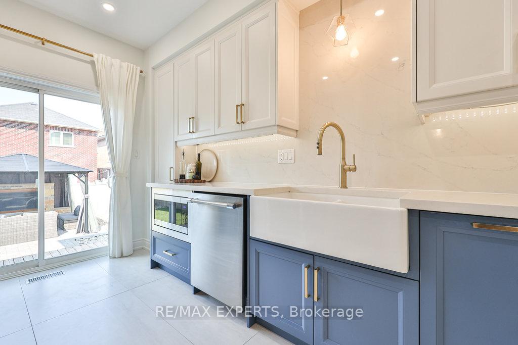 Photo 9 of 34 Manordale Crescent, Vaughan, Vellore Village — HOMEH