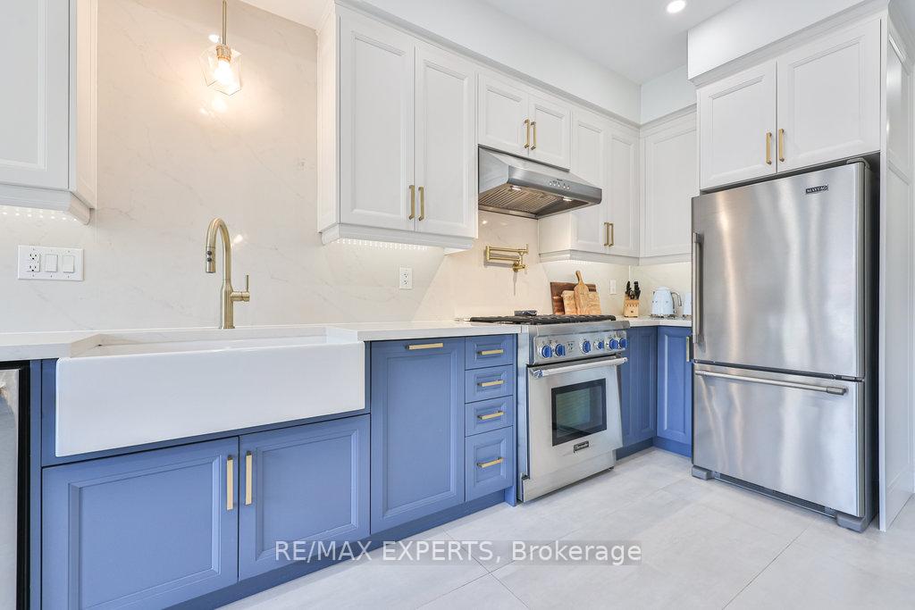 Photo 10 of 34 Manordale Crescent, Vaughan, Vellore Village — HOMEH