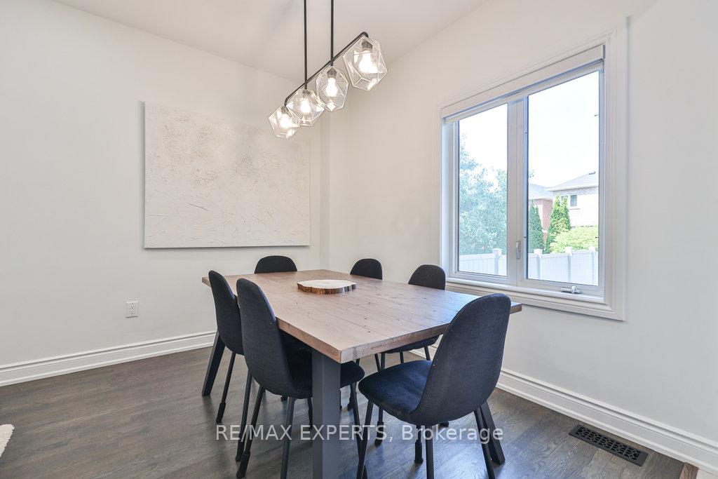 Photo 12 of 34 Manordale Crescent, Vaughan, Vellore Village — HOMEH