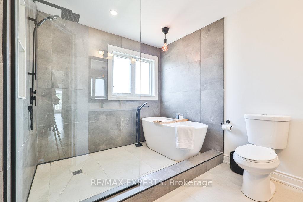Photo 18 of 34 Manordale Crescent, Vaughan, Vellore Village — HOMEH