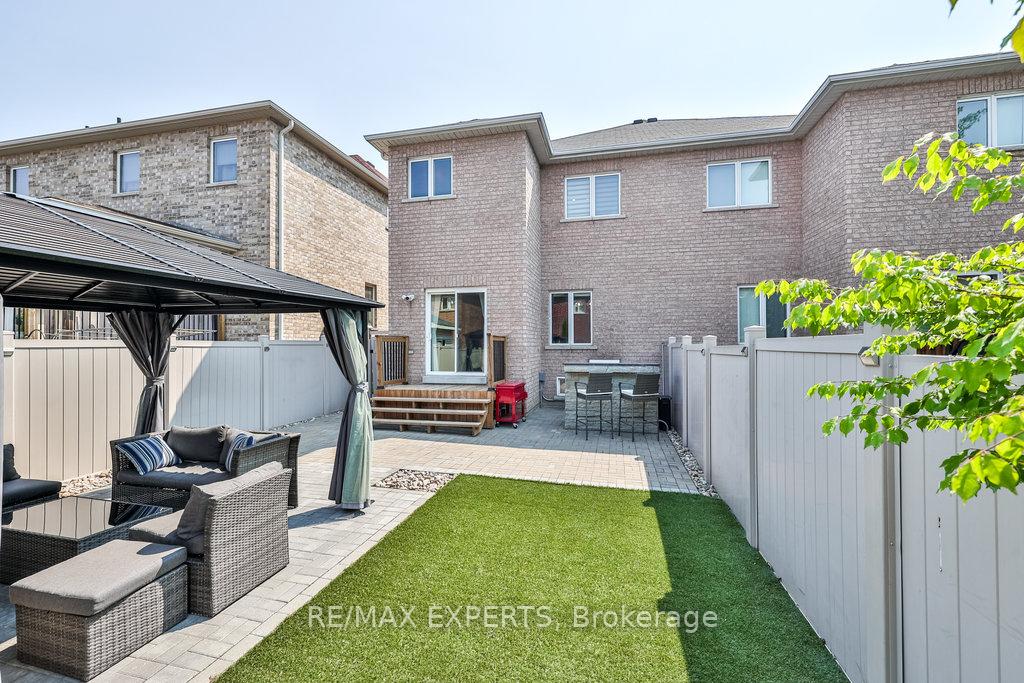 Photo 29 of 34 Manordale Crescent, Vaughan, Vellore Village — HOMEH