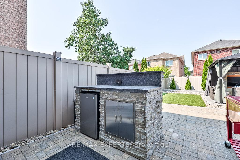 Photo 31 of 34 Manordale Crescent, Vaughan, Vellore Village — HOMEH