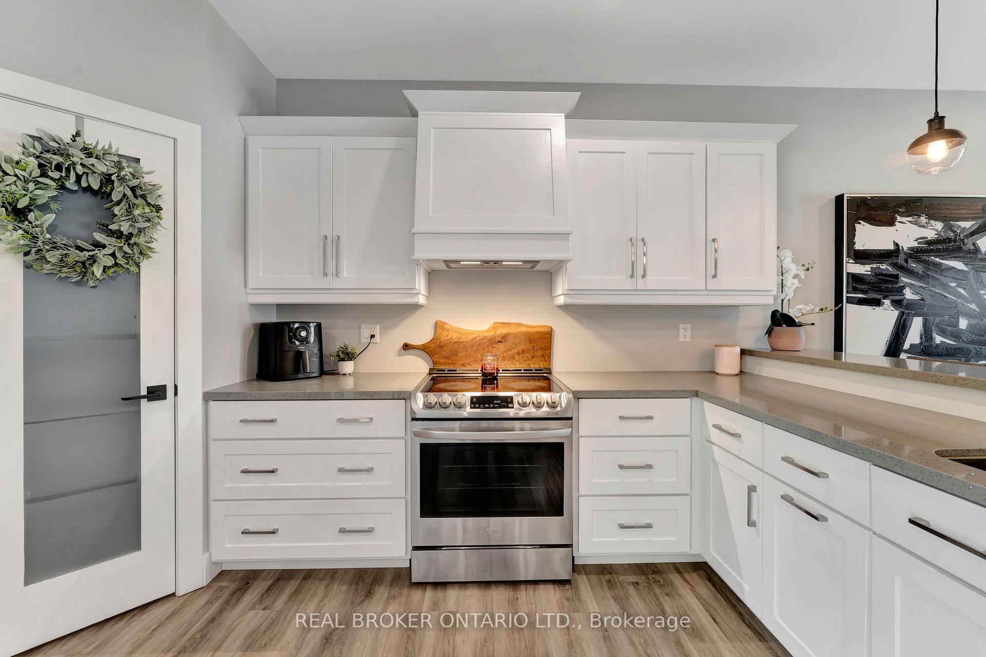 Photo 14 of 9215 Alward Street, Bayham, Straffordville — HOMEH