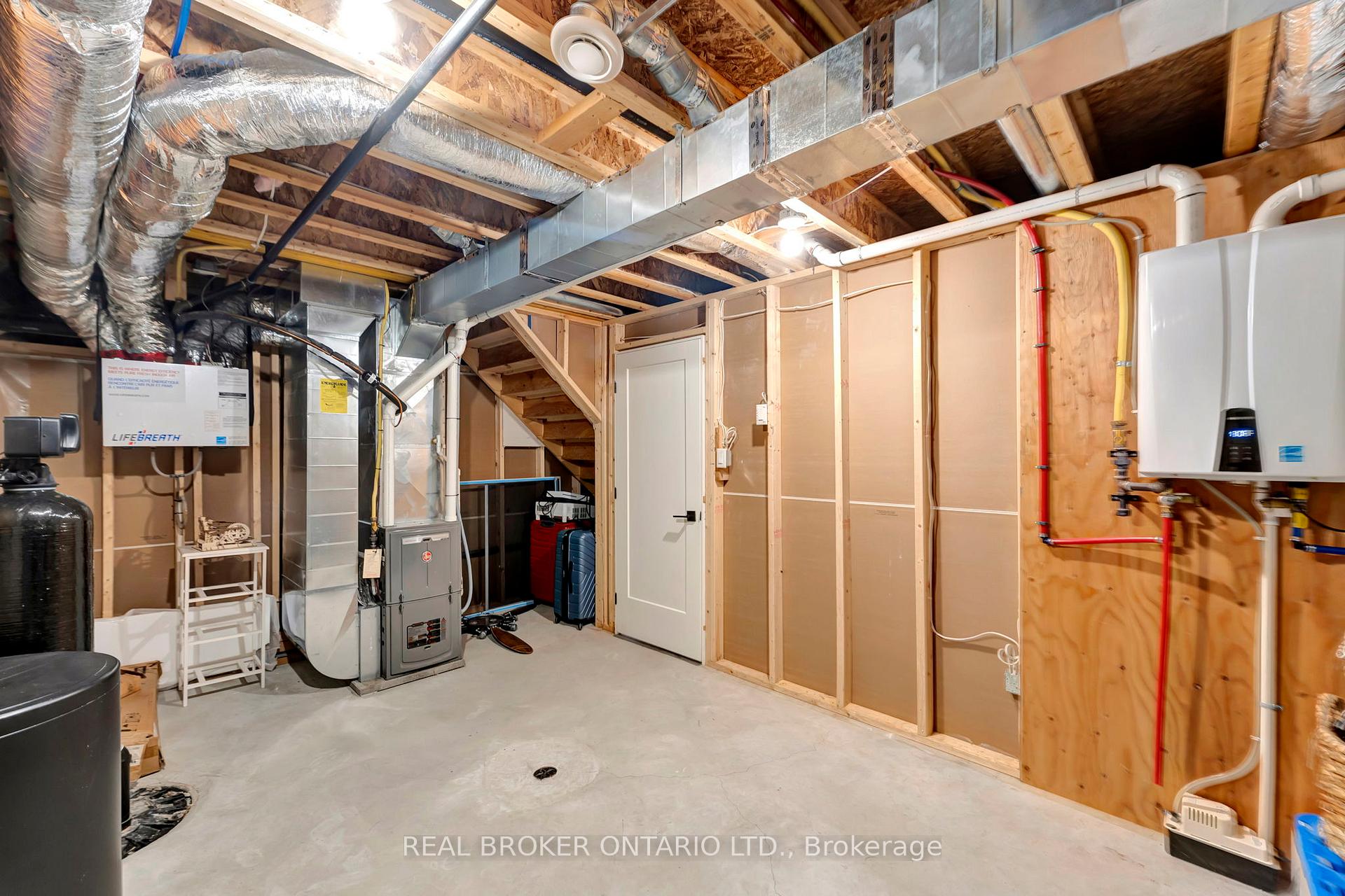 Photo 35 of 9215 Alward Street, Bayham, Straffordville — HOMEH