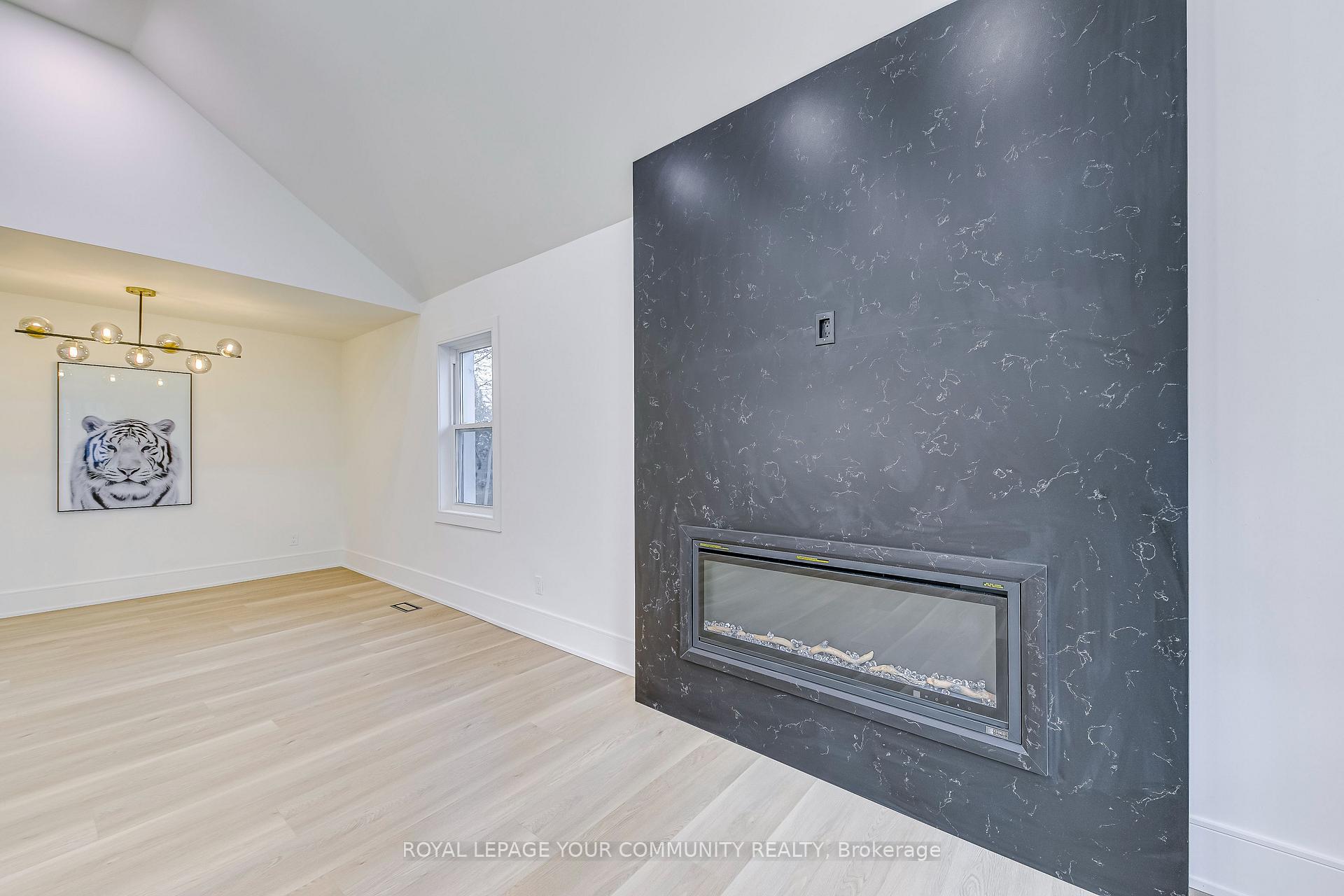 Photo 8 of 110 Steeles Avenue E, Markham, Grandview — HOMEH