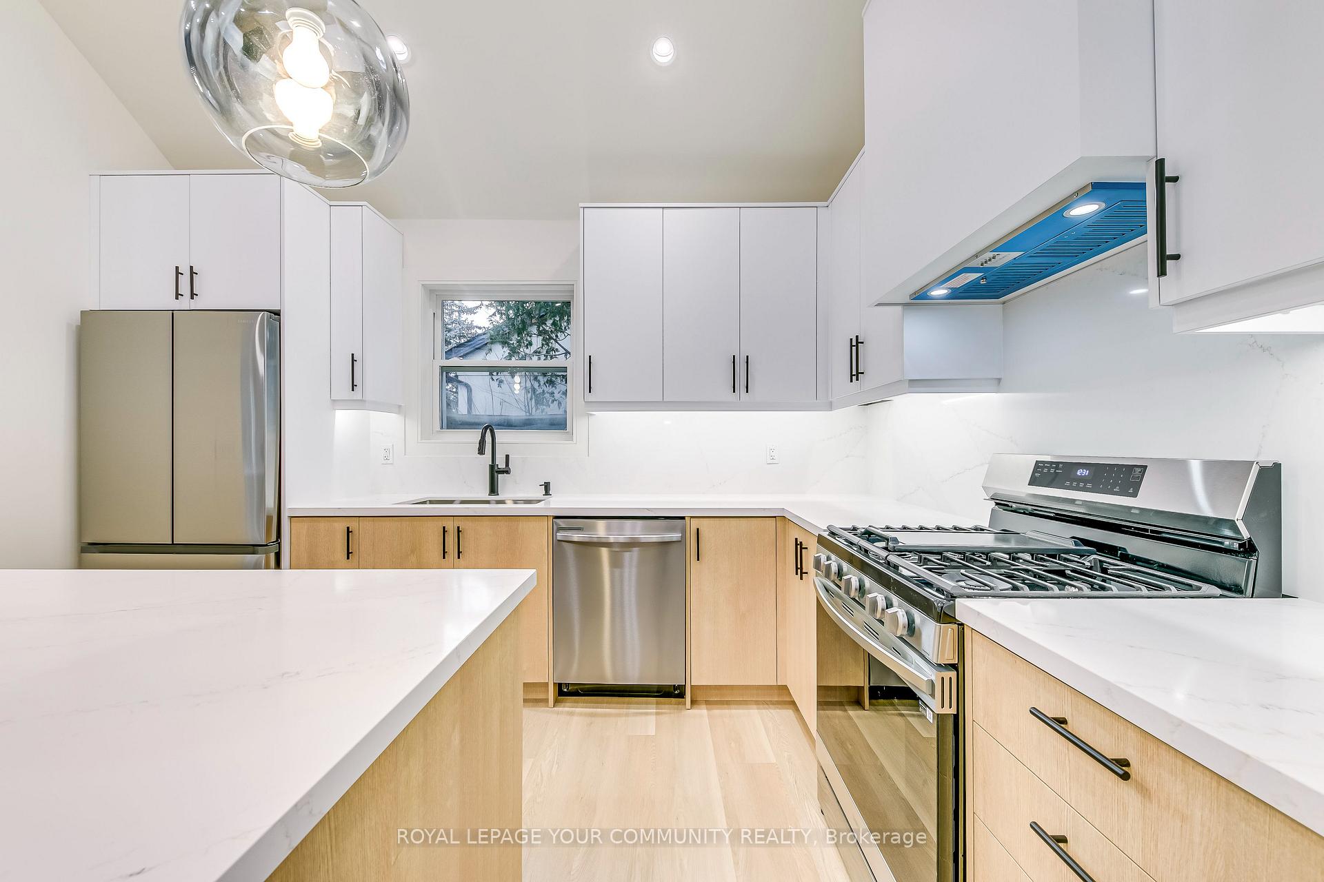Photo 12 of 110 Steeles Avenue E, Markham, Grandview — HOMEH