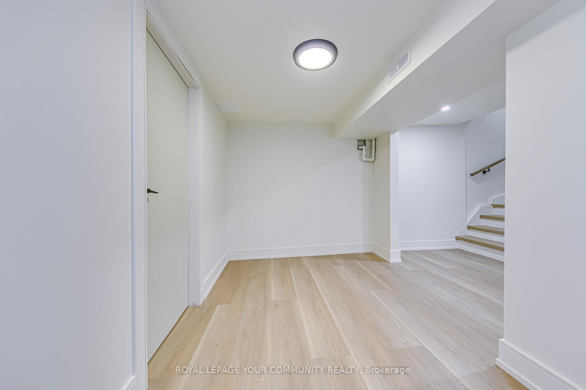Photo 27 of 110 Steeles Avenue E, Markham, Grandview — HOMEH
