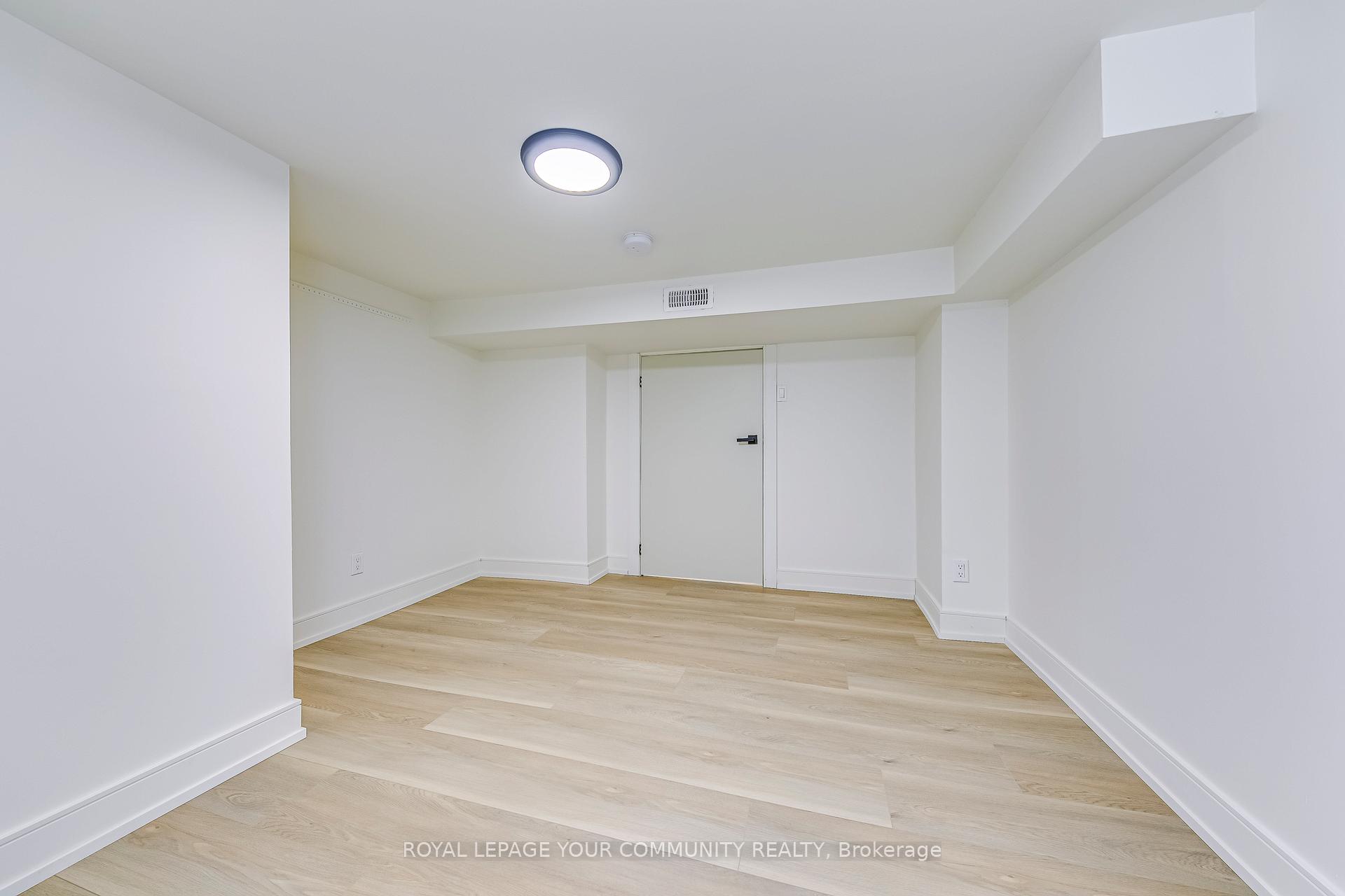 Photo 31 of 110 Steeles Avenue E, Markham, Grandview — HOMEH