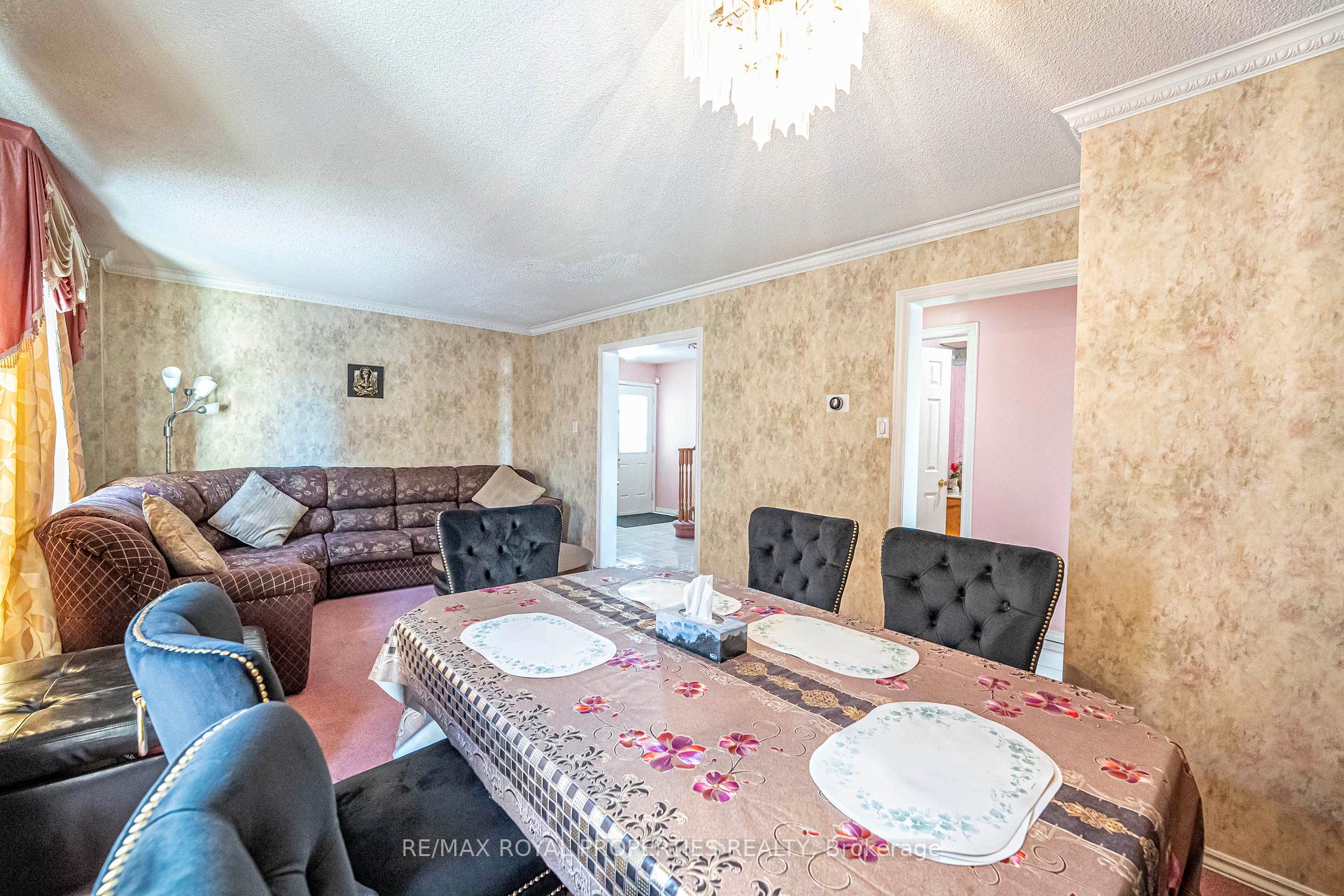 Photo 9 of 49 Page Crescent, Markham, Milliken Mills East — HOMEH