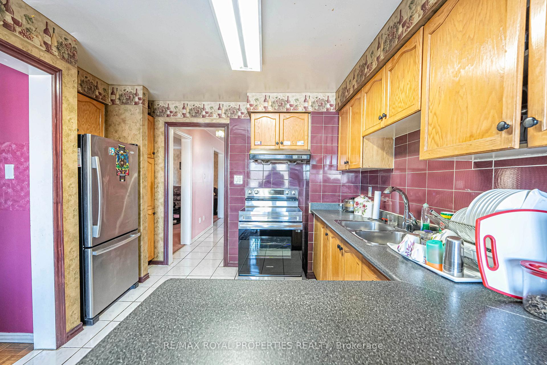 Photo 13 of 49 Page Crescent, Markham, Milliken Mills East — HOMEH