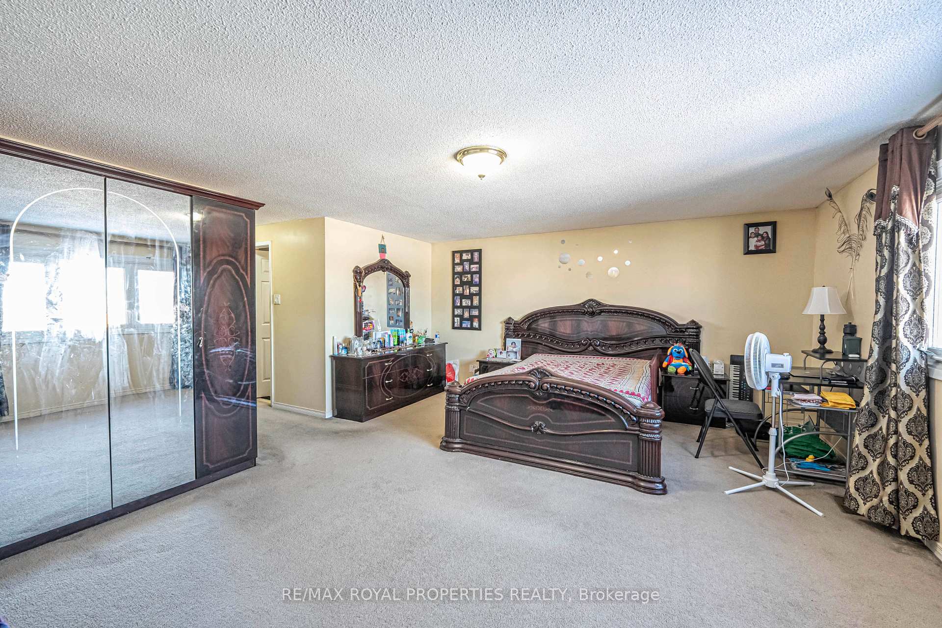 Photo 20 of 49 Page Crescent, Markham, Milliken Mills East — HOMEH