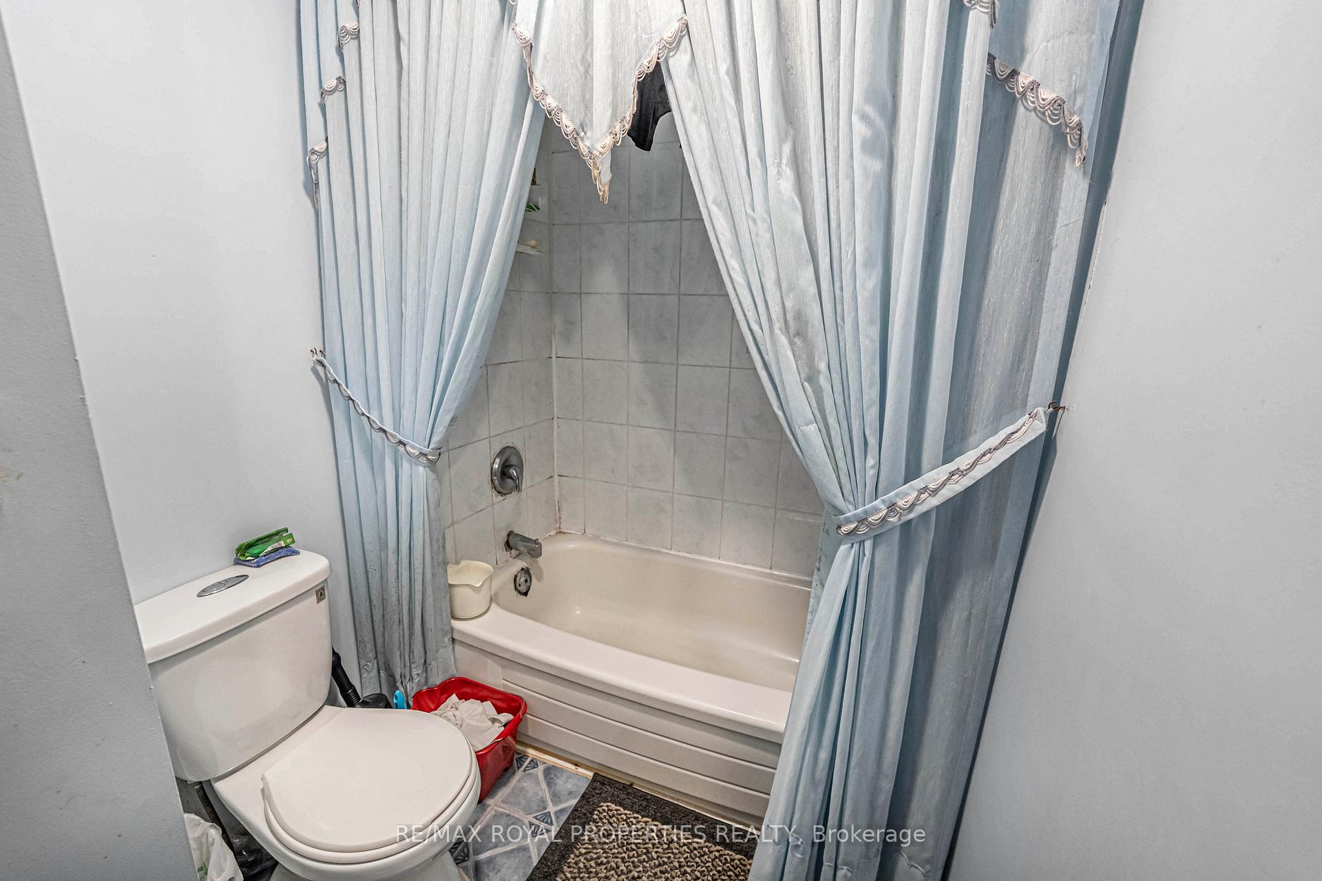Photo 25 of 49 Page Crescent, Markham, Milliken Mills East — HOMEH