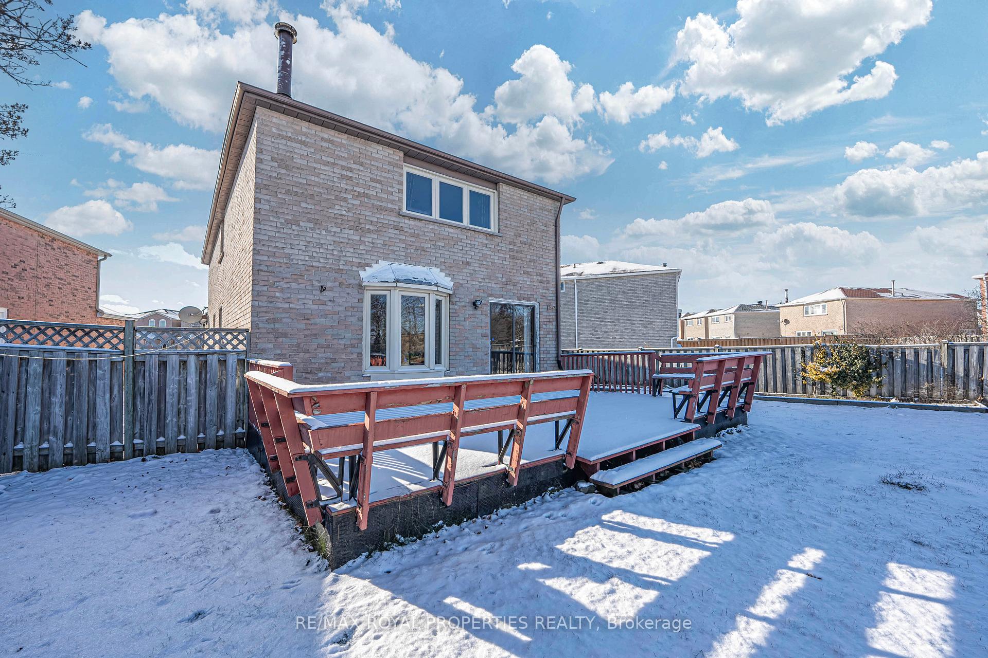 Photo 31 of 49 Page Crescent, Markham, Milliken Mills East — HOMEH