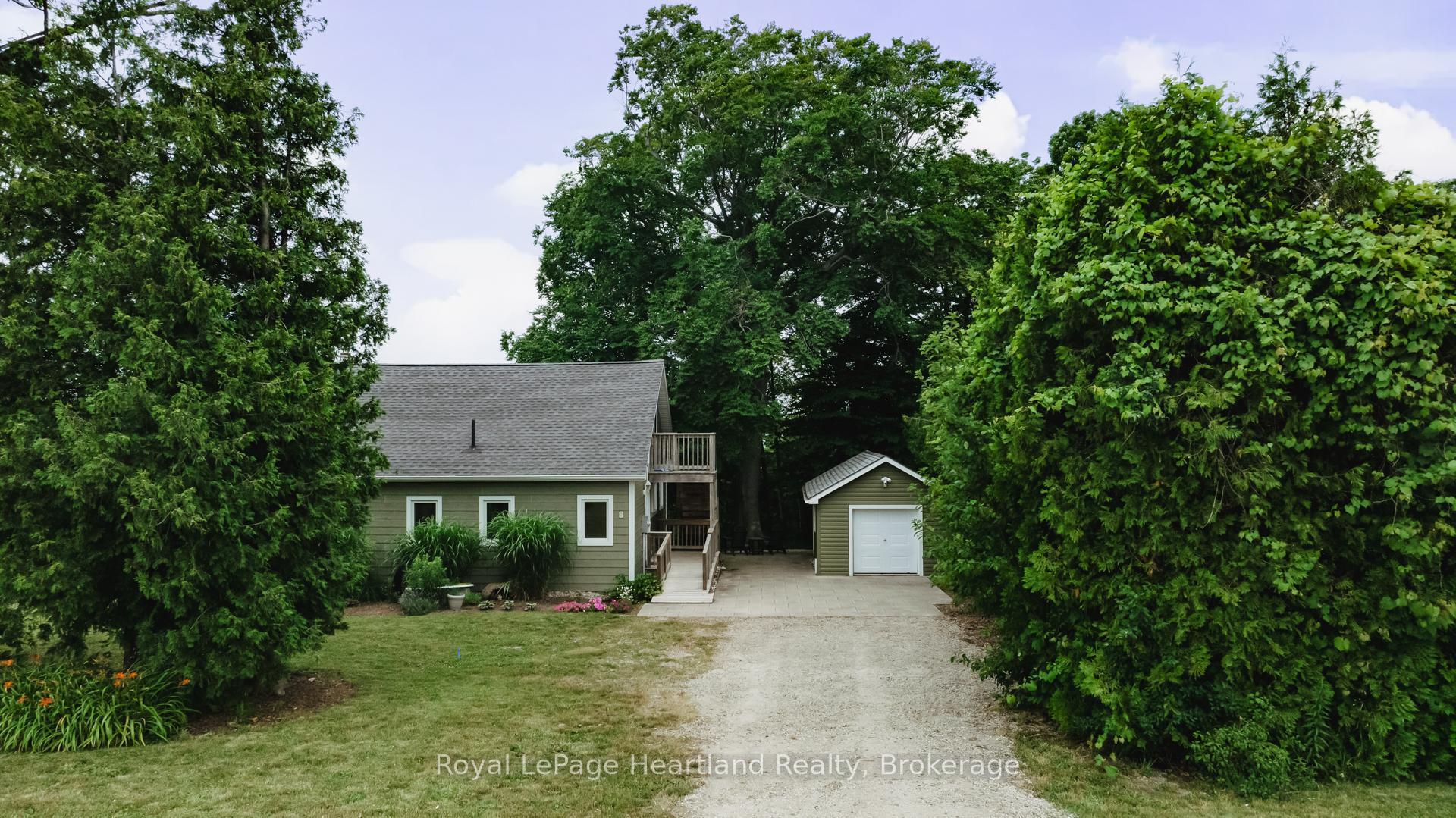Photo 4 of 8 Cedar Drive, Bluewater, Bayfield — HOMEH