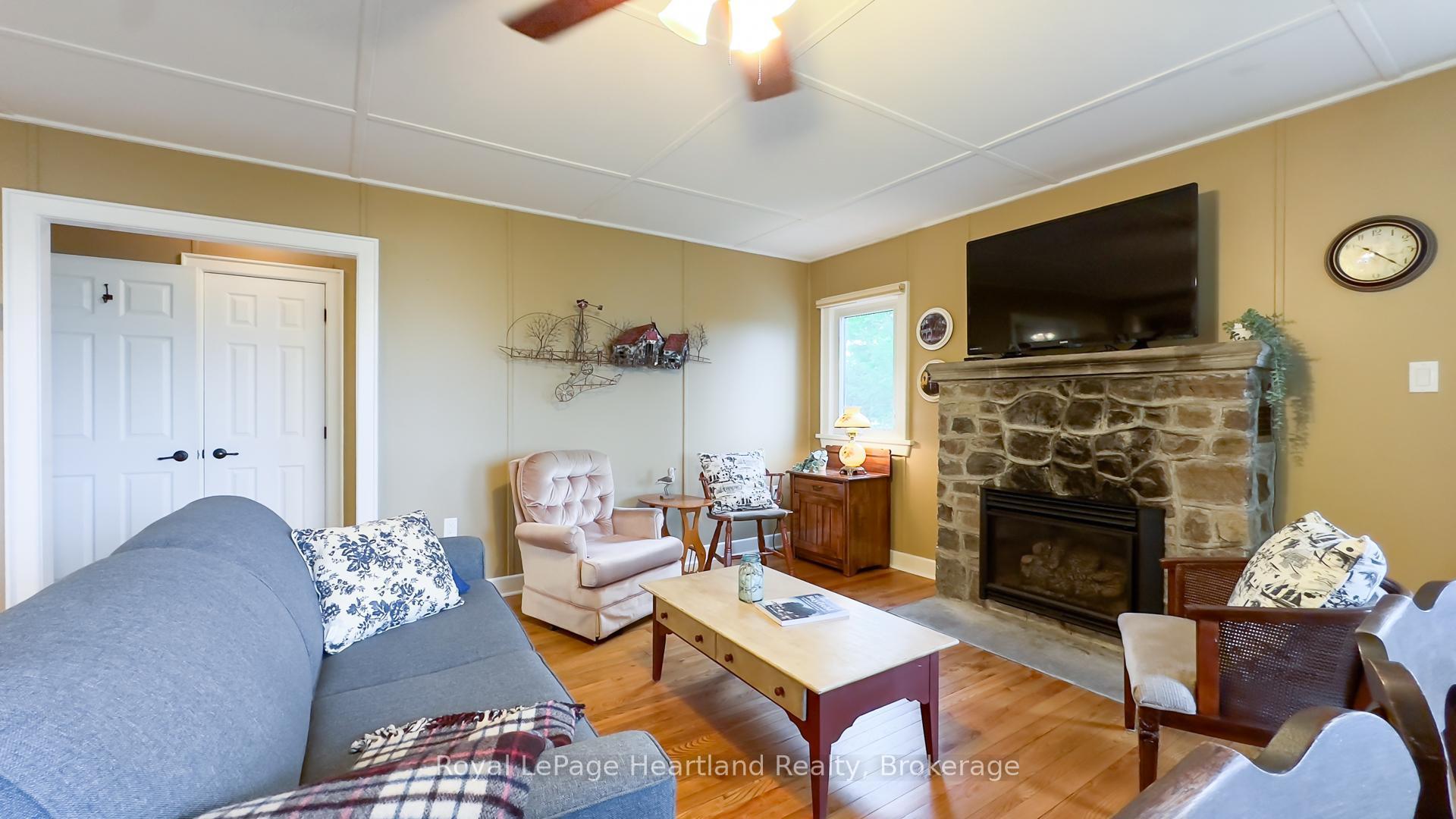 Photo 14 of 8 Cedar Drive, Bluewater, Bayfield — HOMEH