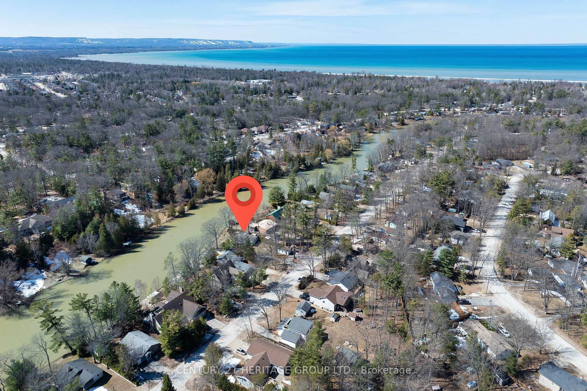 Front of 742 Oxbow Park Drive