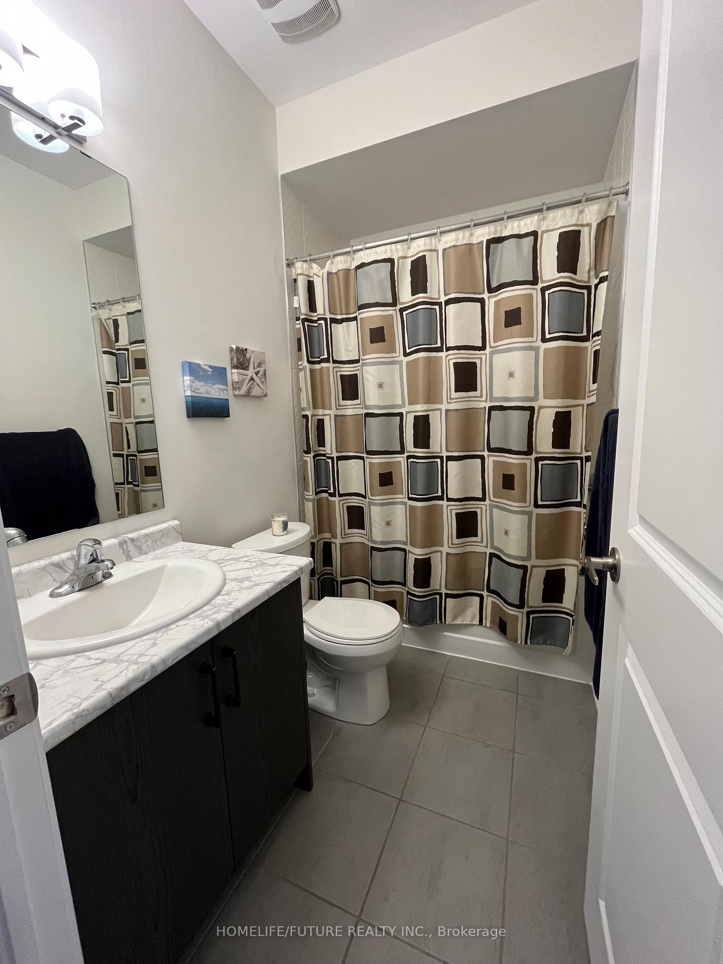 Photo 5 of 34 Bellefond Street, Vaughan, Kleinburg — HOMEH