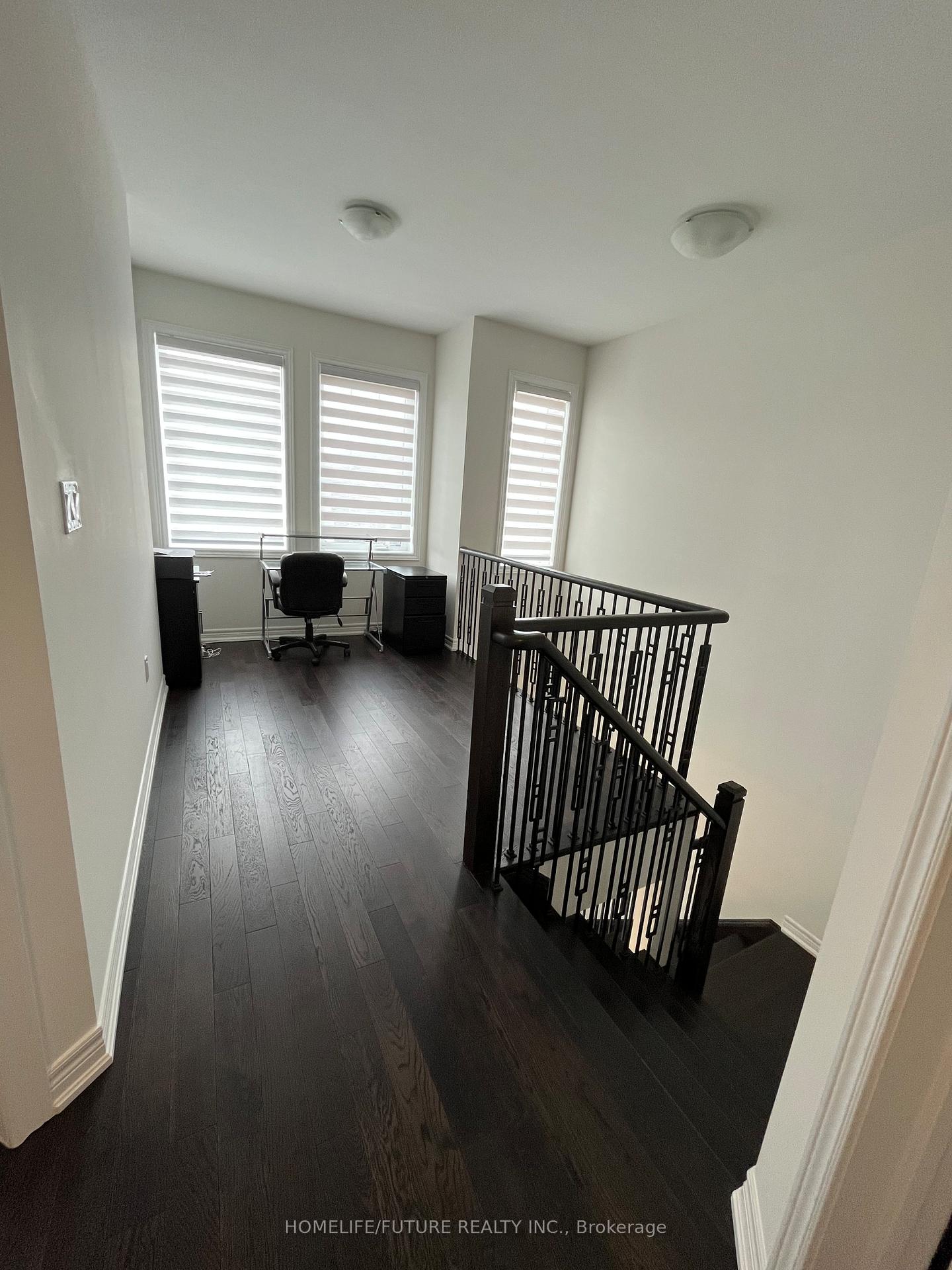 Photo 8 of 34 Bellefond Street, Vaughan, Kleinburg — HOMEH