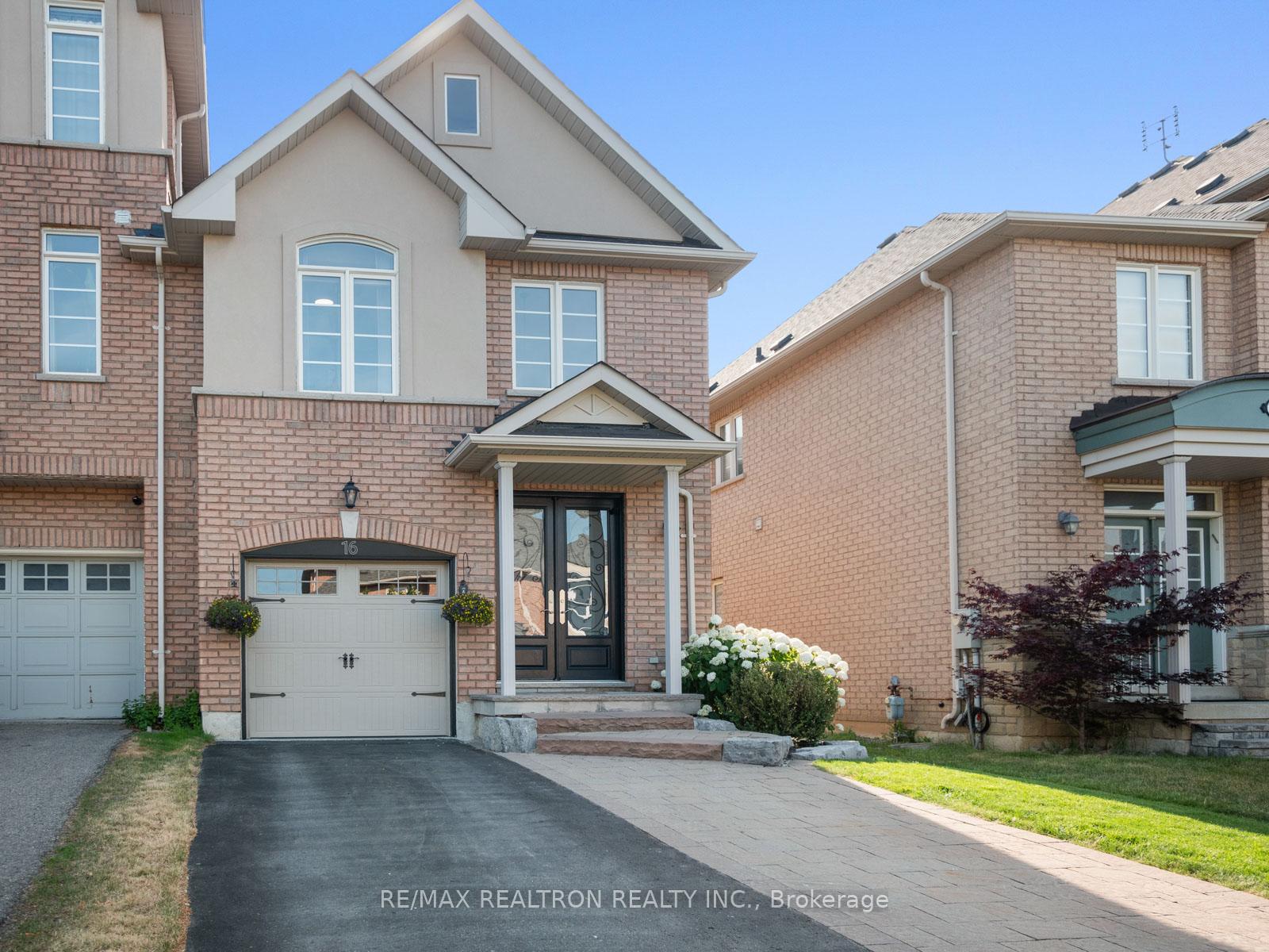 Photo 1 of 16 Mistywood Crescent, Vaughan, Patterson — HOMEH