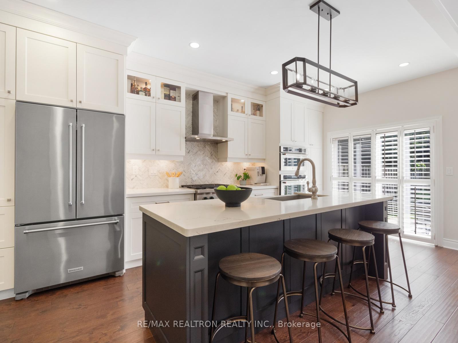 Photo 11 of 16 Mistywood Crescent, Vaughan, Patterson — HOMEH