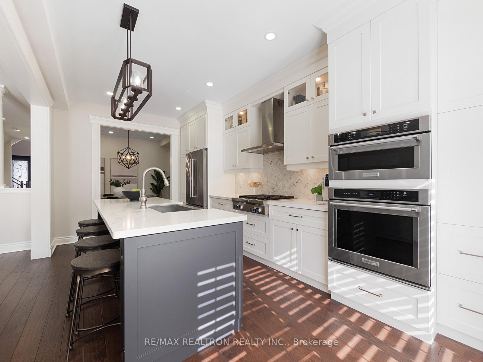 Photo 15 of 16 Mistywood Crescent, Vaughan, Patterson — HOMEH